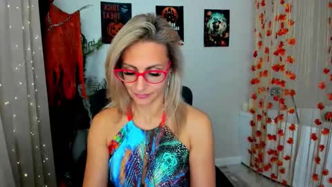 Snapshot of museofstage chatting on October 2025 11:54:02 AM Diana online show from October 2025 11:54:02 AM