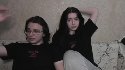 Snapshot of muuur_love chatting on May 2026 10:08:02 PM cute couple online show from May 2026 10:08:02 PM