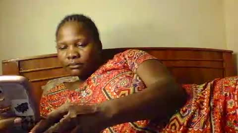 mwekas568403 online show from December 2025 04:08:02 AM