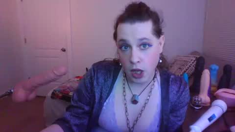 Snapshot of mxsissycharlotte chatting on October 2025 01:42:02 AM Mx Charlotte online show from October 2025 01:42:02 AM