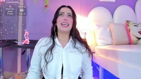 my_aleja_ online show from November 2025 01:32:02 PM