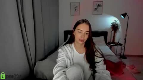 katie online show from December 2024 08:18:02 PM