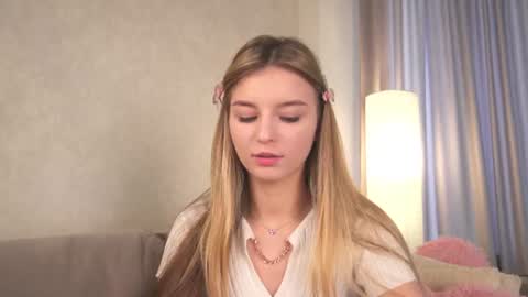 Polly online show from June 2026 01:14:01 PM