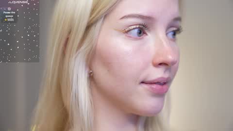 STELLA  Im here today online show from December 2024 06:54:02 PM