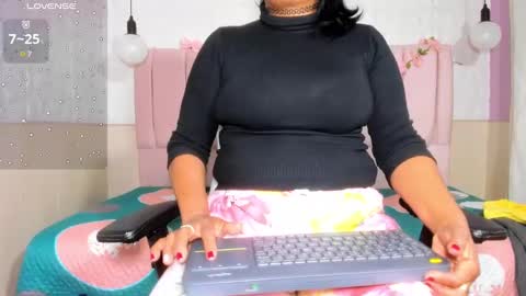 mya_blaze online show from October 2025 12:16:01 PM