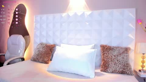 Mariana Evans online show from December 2024 11:33:01 AM