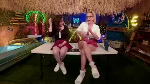 Snapshot of mya_milfshake chatting on May 2026 04:29:02 AM Mya online show from May 2026 04:29:02 AM