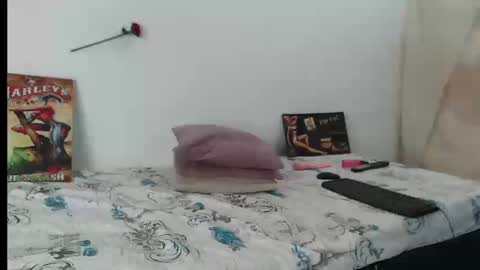 Mya latina online show from September 2025 01:45:01 PM