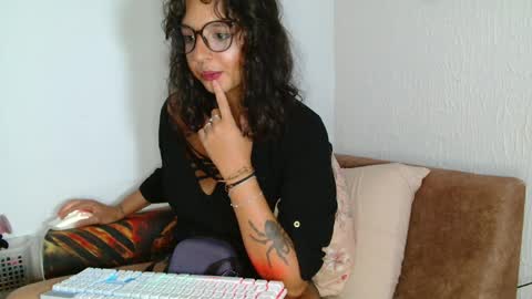 myamillor online show from April 2026 10:04:02 PM