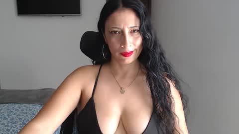 Snapshot of myc_sw_couple chatting on October 2025 03:51:02 PM mary and charlie online show from October 2025 03:51:02 PM