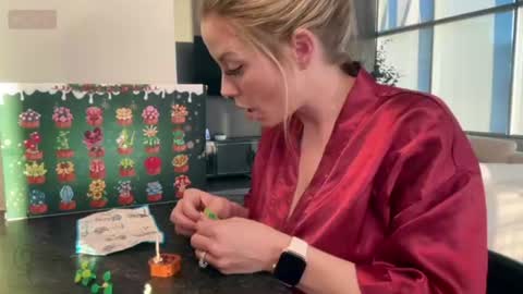 MyCookieJar online show from December 2025 12:20:02 AM