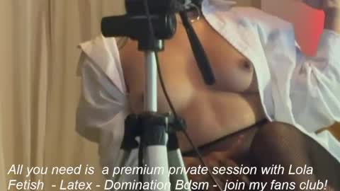 Lola online show from April 2026 09:39:01 PM