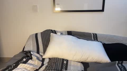 Myke esthetic online show from September 2025 06:40:02 PM