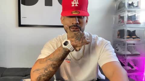 Myke esthetic online show from October 2025 07:01:02 PM