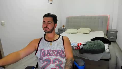 Mike online show from September 2025 01:01:01 PM