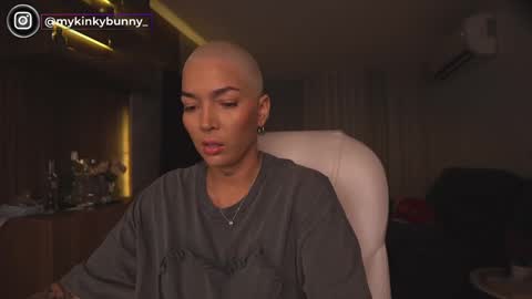 jacke BUNNY online show from March 2025 02:27:02 AM