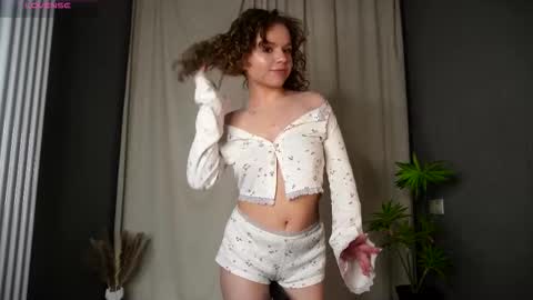 Monique with Curls online show from March 2026 08:23:01 PM