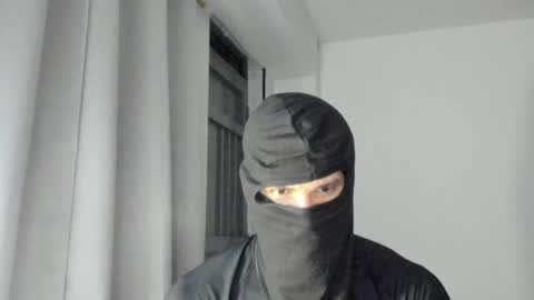 Snapshot of mysterious_muscles chatting on April 2026 12:12:01 AM mysterious_muscles online show from April 2026 12:12:01 AM