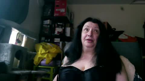mysteriouswoman18 online show from August 2026 11:14:01 PM