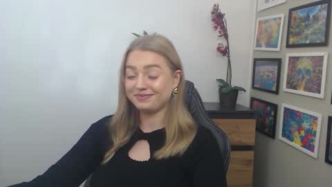 Erica online show from September 2025 09:25:02 AM