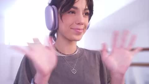 MILLI online show from October 2025 07:36:02 AM