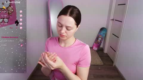 Snapshot of n0_nude chatting on October 2025 04:31:02 AM Eva online show from October 2025 04:31:02 AM