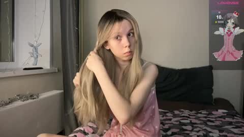 Vanessa and Julia  online show from February 2025 06:20:01 PM