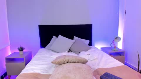 AMY online show from November 2025 07:15:01 PM