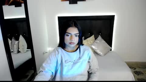 naahia__clark online show from February 2025 12:21:02 PM