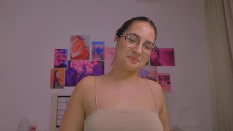 Naalani online show from February 2025 01:07:01 PM