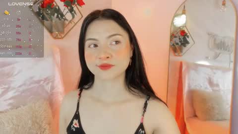 naamah_b online show from September 2025 01:47:01 PM