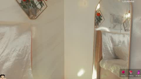 naamah_b online show from November 2025 02:05:01 PM