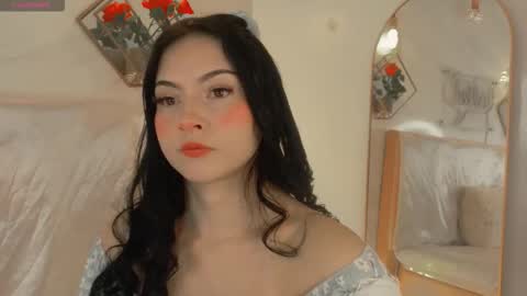 naamah_b online show from November 2025 01:57:02 PM