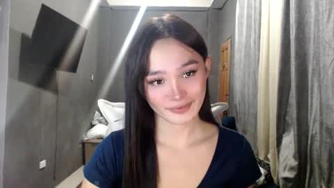 nadiestar online show from March 2025 10:54:02 AM