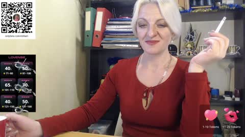 Nadin online show from December 2024 12:08:02 PM