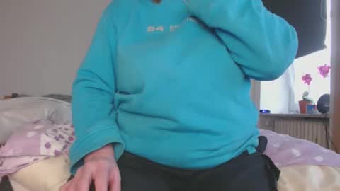 Nadine online show from December 2024 03:17:02 PM