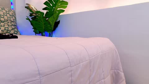 Nadine online show from December 2024 02:39:01 AM