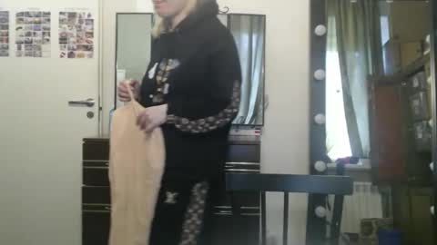 nadyagt online show from April 2026 11:03:02 AM