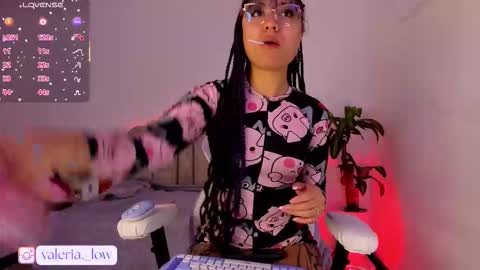  Valeria  online show from October 2025 01:36:02 AM