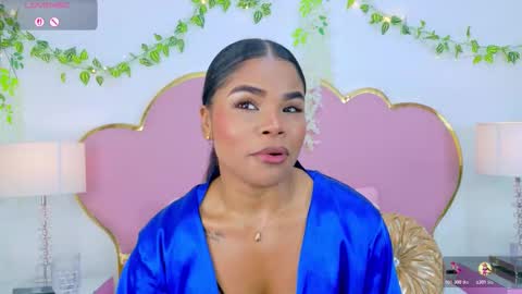 NahiaraReina  online show from October 2025 01:25:01 PM