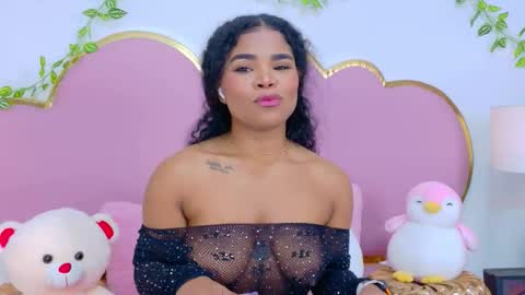 NahiaraReina  online show from November 2025 02:49:01 PM