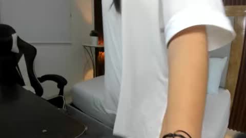 Snapshot of nahiaras_herz chatting on October 2025 12:26:02 PM N A H I online show from October 2025 12:26:02 PM