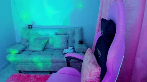 Nahome online show from February 2025 05:13:02 AM