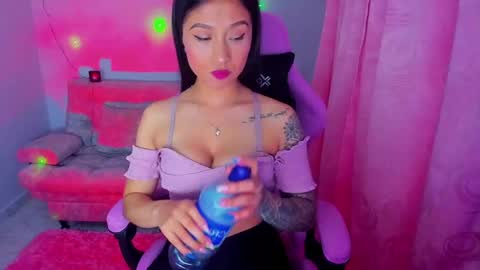 Nahome online show from February 2025 02:17:02 AM