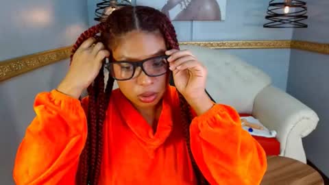 Nahomy online show from November 2025 10:23:02 PM