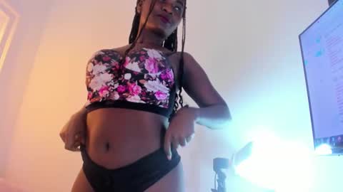 Nahomi online show from February 2026 06:22:01 AM