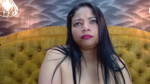 Snapshot of nahomifiresex chatting on October 2025 04:11:01 AM Nahomi online show from October 2025 04:11:01 AM