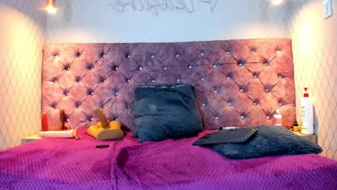 Nahomi online show from March 2026 05:26:02 AM