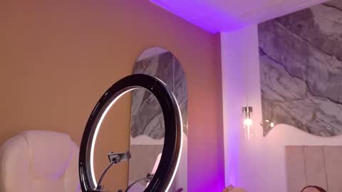 Snapshot of nahomiross chatting on February 2026 01:07:02 PM NahomiRoss online show from February 2026 01:07:02 PM