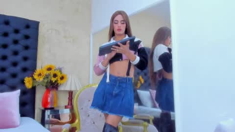 Snapshot of nahomiwhitel_ chatting on September 2025 06:07:01 PM Nahomi online show from September 2025 06:07:01 PM